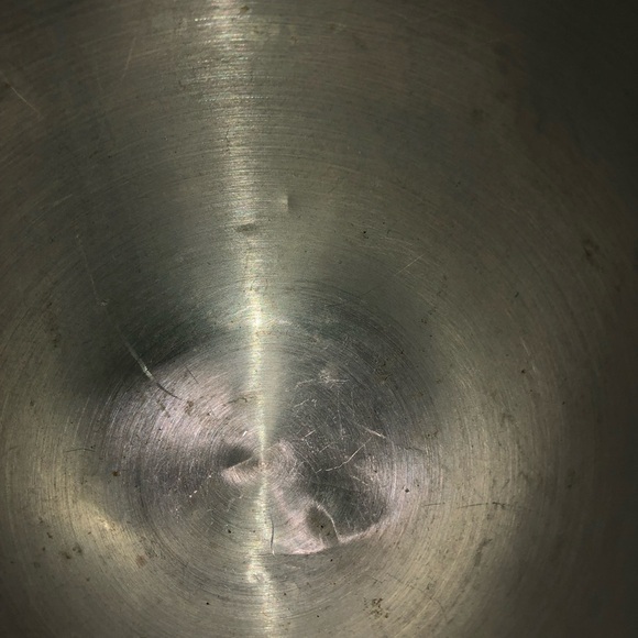 Vintage hammered aluminum ice bucket with lid. Man cave, bar accessories-used - Picture 4 of 7